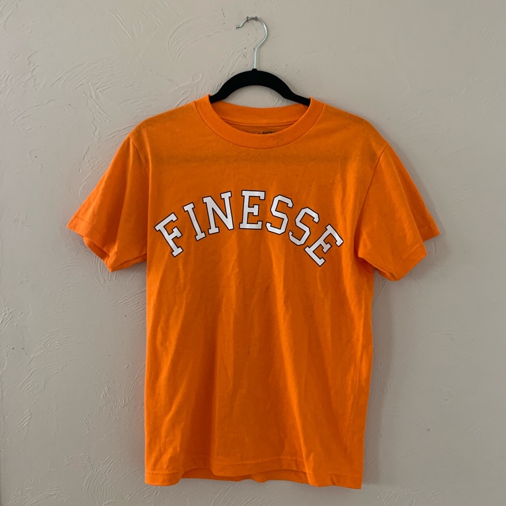 Finesse Graphic Tee